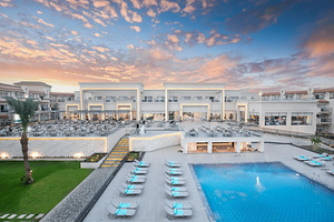 THE V LUXURY RESORT (3 foto / 10)