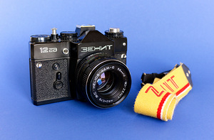 Filmikaamerat KMZ "Zenit 12SD" ja "Helios 44M-6" (1 foto / 4)