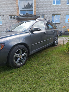 Volvo v50 (3 foto / 6)