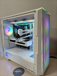 I7-13700K, ROG Z790-F, 360 AIO, 32 ГБ DDR5, 2 ТБ SSD, RTX 5070 (1 фото из 7)
