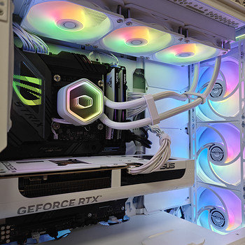 I7-13700K, ROG Z790-F, 360 AIO, 32GB DDR5, 2TB SSD, RTX 5070
