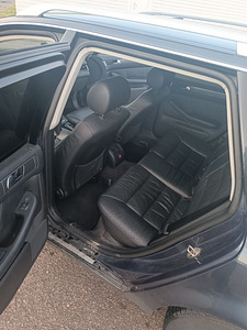 Audi A4 (8 фото из 14)