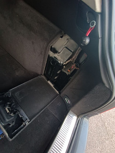 Audi A4 (10 фото из 14)