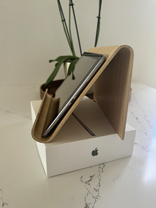 Apple iPad 9.7 6-го поколения (2018), 32GB WIFI + Cellular (1 фото из 3)