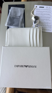 Emporio Armani Kaardihoidja (4 foto / 4)