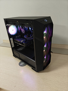I7-13700F, 360mm AIO, 32GB DDR5, 2TB SSD, RTX 5060 Ti 16GB (2 foto / 4)