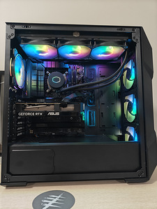 I7-13700F, 360mm AIO, 32GB DDR5, 2TB SSD, RTX 5060 Ti 16GB (1 foto / 4)