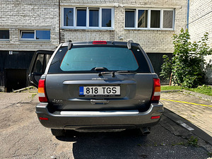 Jeep Grand Cherokee Overland 4.7 V8 A/T 190 kW (3 foto / 15)