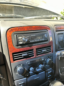 Jeep Grand Cherokee Overland 4.7 V8 A/T 190 kW (8 foto / 15)