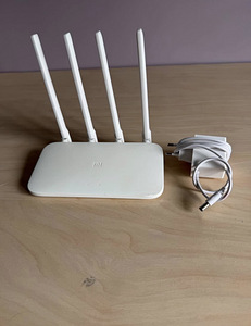 Продам WiFi роутер Xiaomi Mi Router 4А (2 фото из 4)