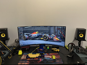 LG UltraGear 45GS95QE-B 45" WQHD OLED 240Hz (2 foto / 2)