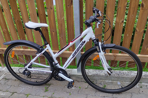 Hübriidratas Merida Crossway 5 Lady (1 foto / 1)