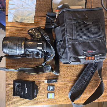 Nikon D3200 + kott + 64 GB