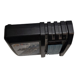 Laadija Makita DC18RC (4 foto / 4)