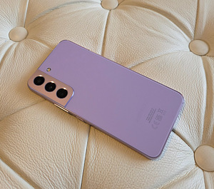 Samsung S22 (2 фото из 6)