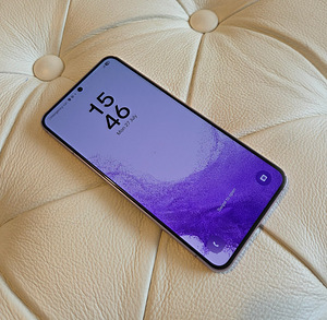 Samsung S22 (3 фото из 6)