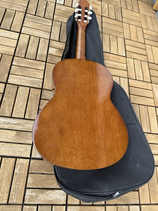 Гитара Yamaha CS40 (4 фото из 5)