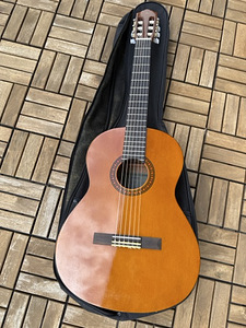 Гитара Yamaha CS40 (2 фото из 5)