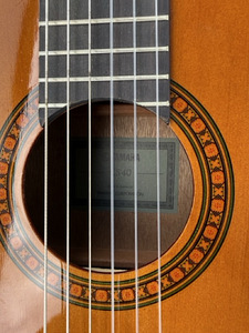 Гитара Yamaha CS40 (3 фото из 5)