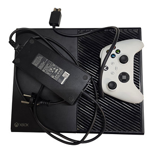 Игровая консоль XBox One 365Gb + пульт + зарядка (1 фото из 4)