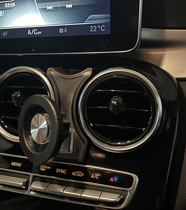 Mercedes-Benz GLC magnetiga auto telefonihoidja (3 foto / 5)