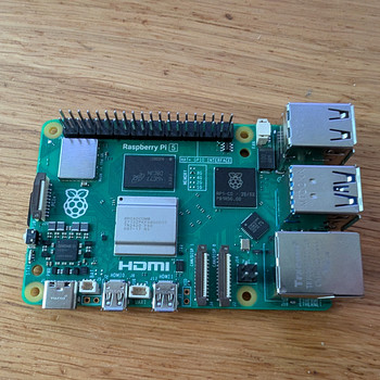 Raspberry Pi 5 (8 ГБ) + microSDXC (256 ГБ)