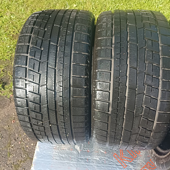 275/35R19