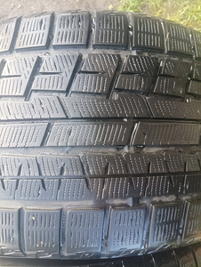 275/35R19 (5 фото из 5)