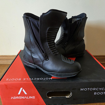 Adrenaline motosaapad nr 42