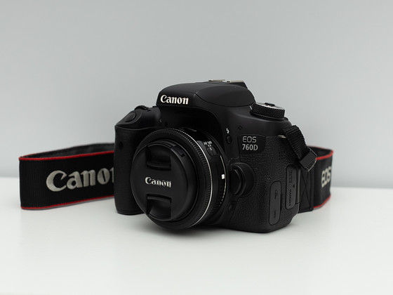 Canon EOS 760D peegelkaamera komplekt