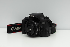 Canon EOS 760D peegelkaamera komplekt (3 foto / 6)