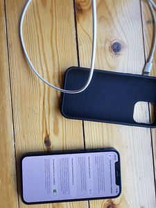 iPhone 12, 64 ГБ (1 фото из 4)