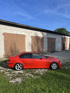 E46 323i 125 кВт (2 фото из 5)