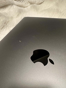 Apple MacBook Pro 13" (2020) | 16 GB RAM | 1 TB SS (3 foto / 9)