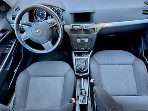 OPEL ASTRA (5 фото из 9)
