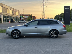 AUDI A6 AVANT (4 foto / 11)