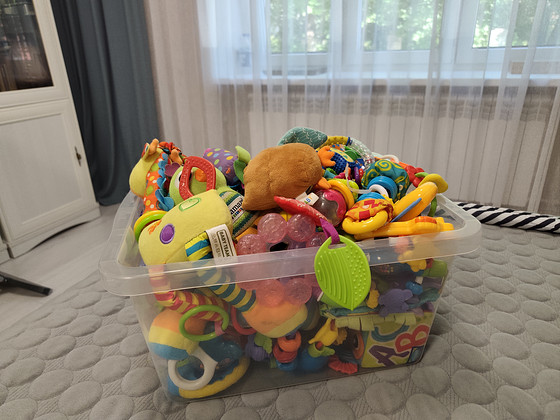 Игрушки