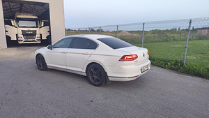 Volkswagen Passat Sedan 02.2015a.Tdi 110kw (7 foto / 11)