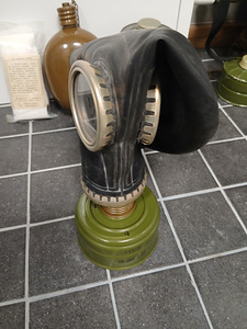 Гп-5 must täismask gaasimask (4 foto / 4)