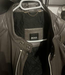 Müüa stiilne Hugo Boss nahktagi (Biker-stiilis) (6 foto / 7)