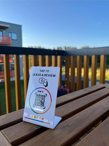 Google Review NFC + QR стенд (2 фото из 3)