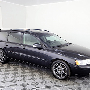 Volvo V70 Summum Facelift ATM 2.4 D5 136kW