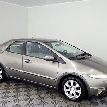 Honda Civic Elegance 1.8 103kW