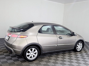 Honda Civic Elegance 1.8 103kW (3 фото из 7)