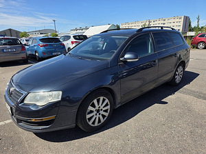 Volkswagen Passat Comfortline 2.0 TDI 100kW (2 фото из 6)