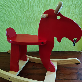 Ikea puidust põder-kiiktool