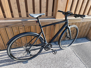 M: Stiilne linnarattas SCOTT METRIX 30 EQ, L raam (2 foto / 10)