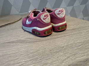 Детские кроссовки Nike (2 фото из 2)