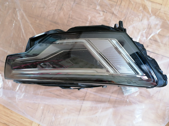 Parem esituled AUDI A6 C8 Avantile (versioon 4A5
