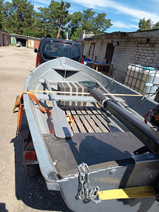 Müüa komplekt. Paadiga mootor ja haagis. (1 foto / 6)